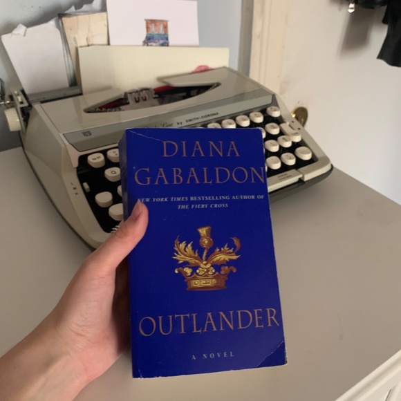 Outlander book for sale - Picture 2 of 3
